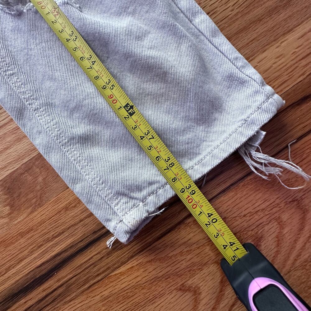 AMERICAN EAGLE x Jeans Womens 6 Long Gray Mom High Rise Stretch Light Wash sz 6 - Picture 3 of 8